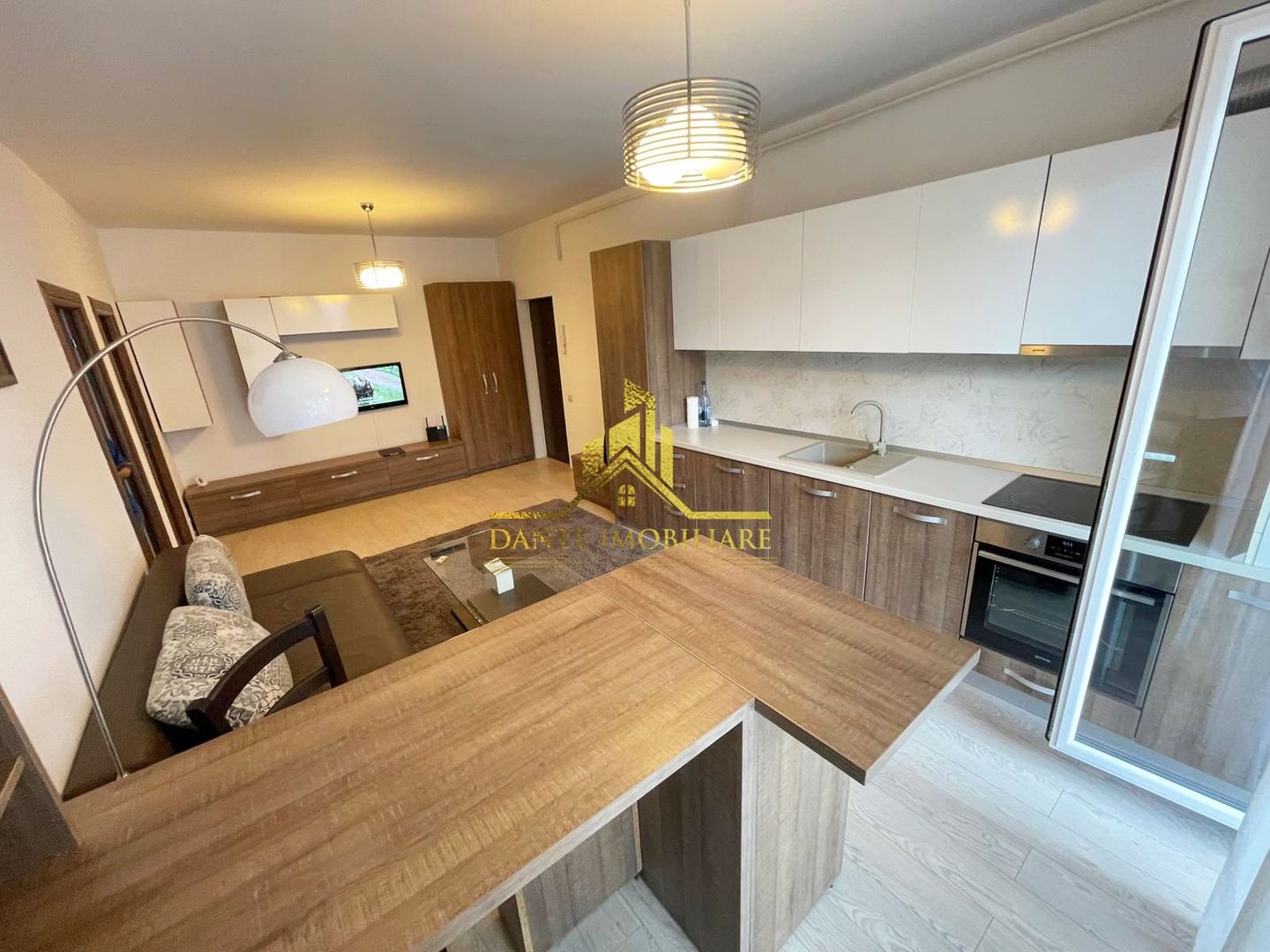 2 camere, semidecomandat, mobilat modern, bloc nou, balcon, Centru - Poză 13