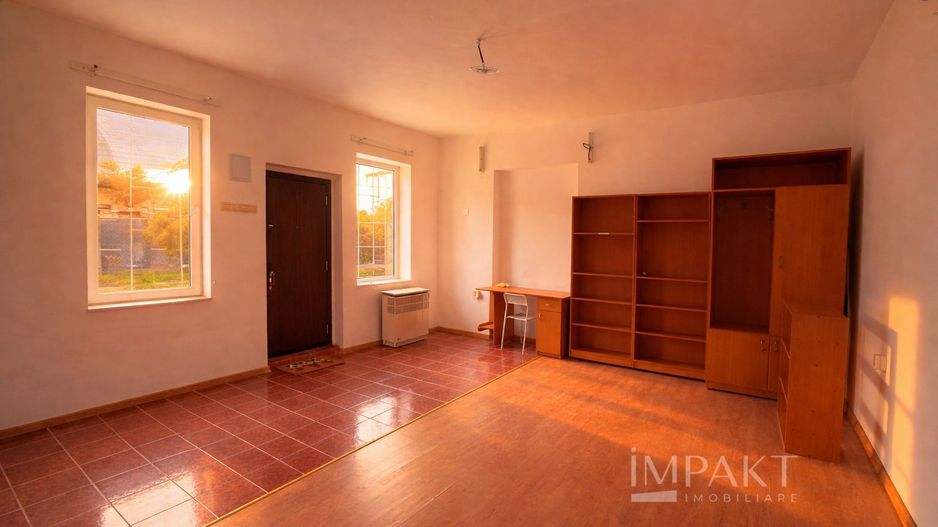 Spatiu de inchiriat 30 mp, parcare, zona semicentrala - Poză 1