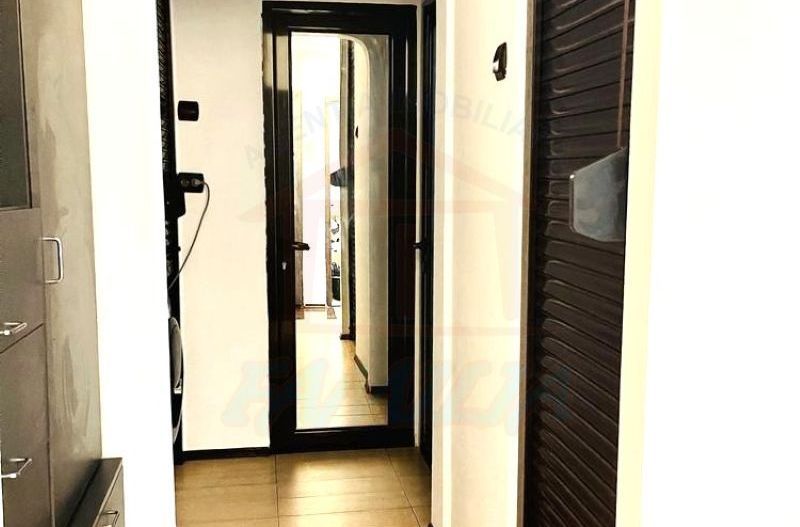 Apartament renovat, 2 camere decomandate, etaj 2  – IC Frimu - Poză 8