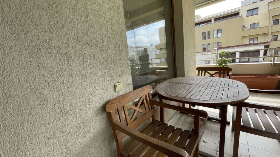 PENTHOUSE SUPERB CU 4 CAMERE LA INCHIRIERE LANGA PARCUL HERATSRAU - Poză 6