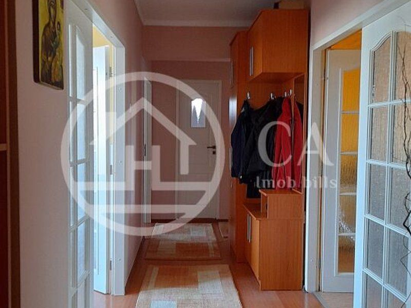 Apartament cu 4 camere de vanzare in Velenta, Oradea - Poză 3
