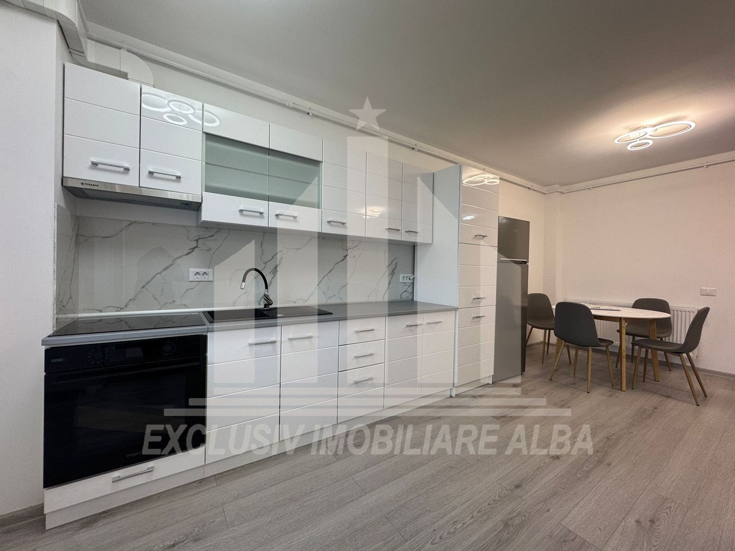 Apartament 2 camere | Etaj 1 | 45 mp | Bloc Nou | Mobilat | Cetate - Poză 1