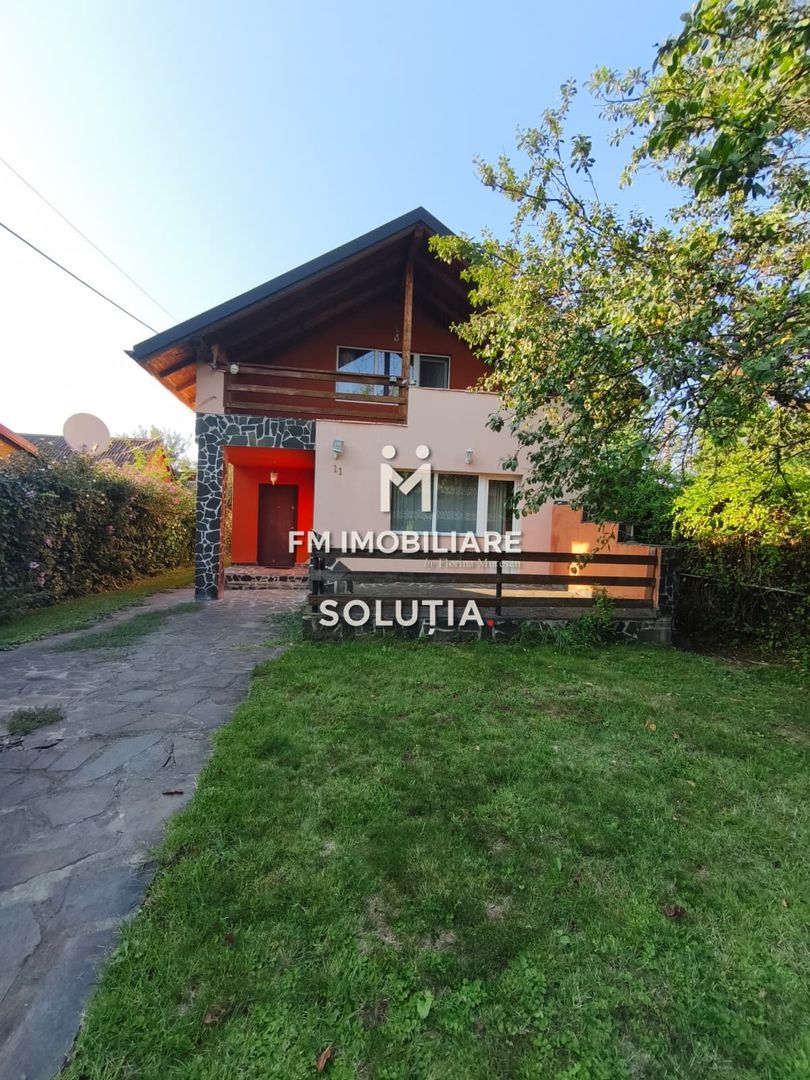 Vânzare casă cu piscină și teren 1.070 mp - Poză 1