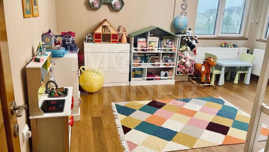 Vanzare apartament 3 camere Europa, 90 mp, ultrafinisat, etaj 1 - Poză 3