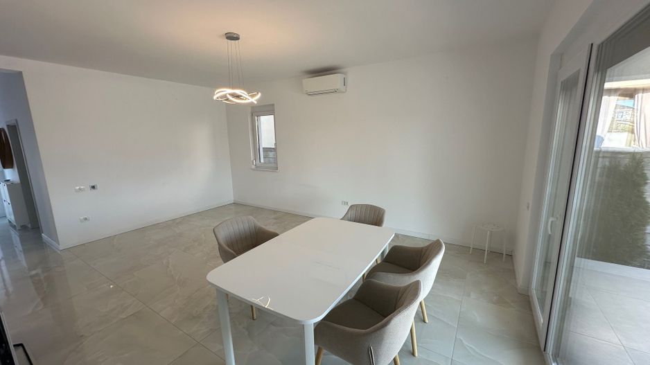 Duplex despărtit  prin garaj zona Ikea - Poză 5