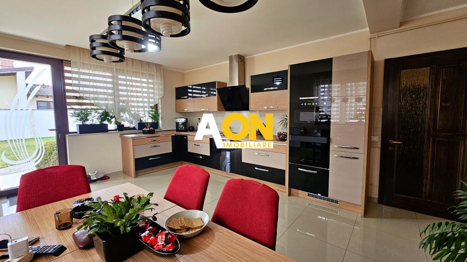 Casa 5 camere, 870 mp teren, mobilata, utilata, zona Cetate - Poză 6