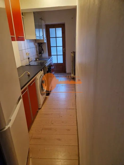 Garsoniera la 6 minute de Metrou Lujerului-Centrala Proprie - Poză 3