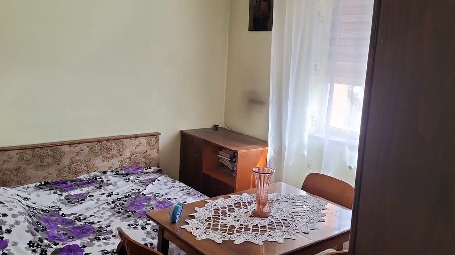 vind apartament 3 camere zona Centrala, etaj 2 - Poză 8