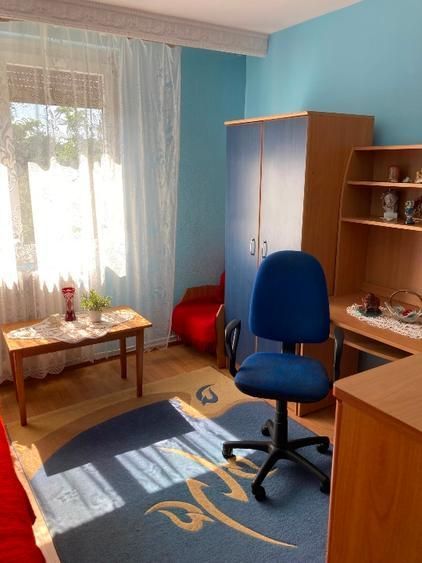 BRASADAS vinde ap 2 cam etaj 3/4 Carpați 1. - Poză 1