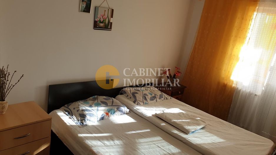 GALATA - Apartament 4 camere decomandat - Poză 2