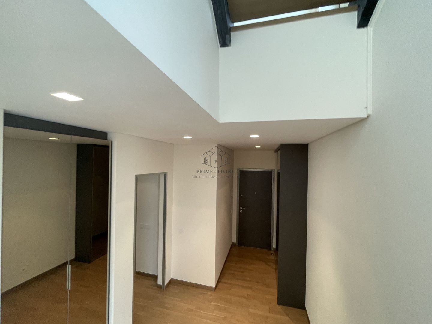 APARTAMENT SPATIOS DE LUX CU 4 DORMITOARE LA INCHIRIERE IN PRIMAVERII - Poză 18