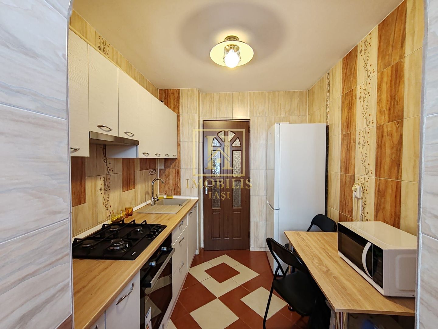 Prima inchiriere! Ap. 2 camere, D., et.2, 460euro-Podul de Fier - Poză 5