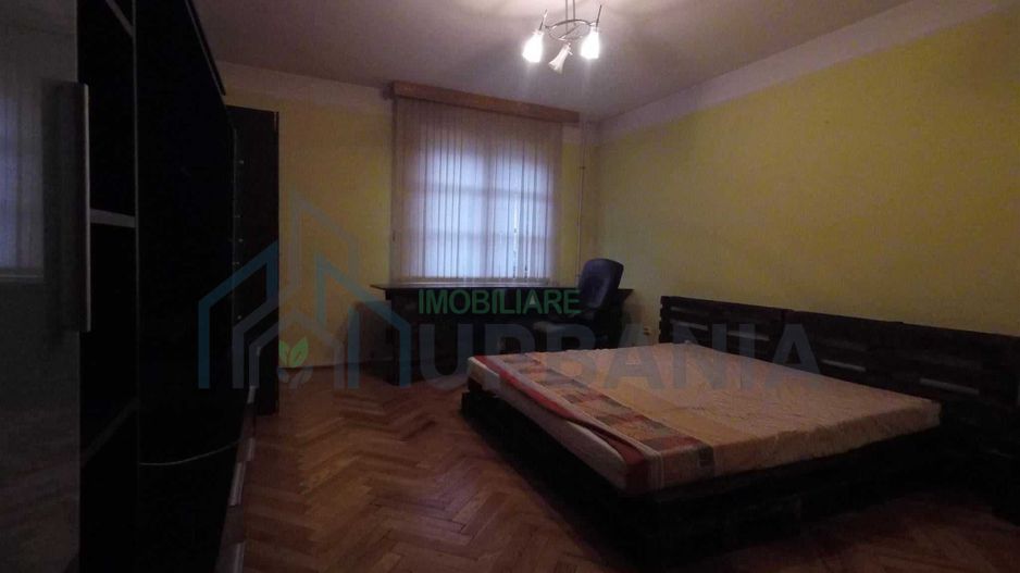 Vilă modernă în Tătărași, 240 mp, 6 camere, terasă cu vedere - Poză 5