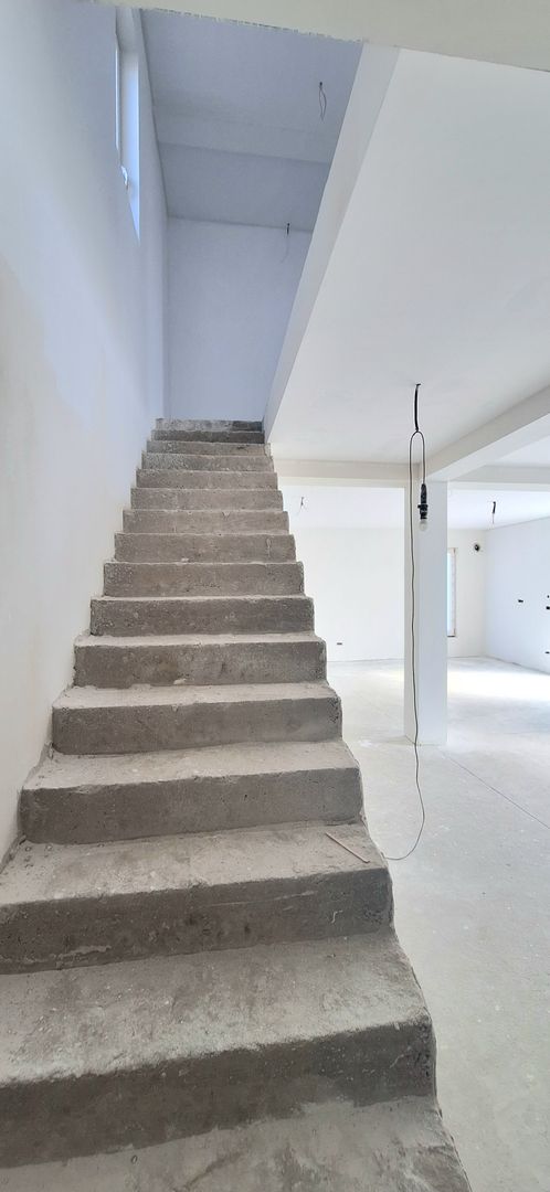 Casa cu garaj- contructie tip duplex - Poză 21