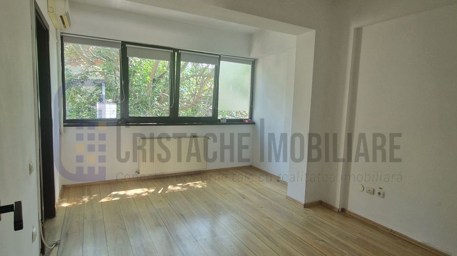 Vila P+3, suprafata utila 345 mp, aflata la 10 min. de P-ta Victoriei - Poză 4