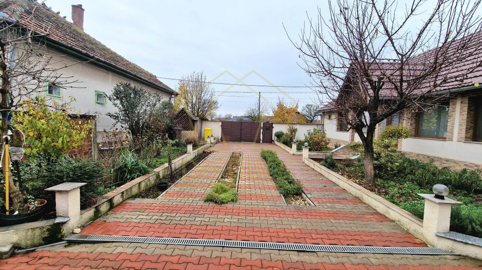 Casa individuala spatioasa, renovata total pe parter I Recas | COM 0% - Poză 14