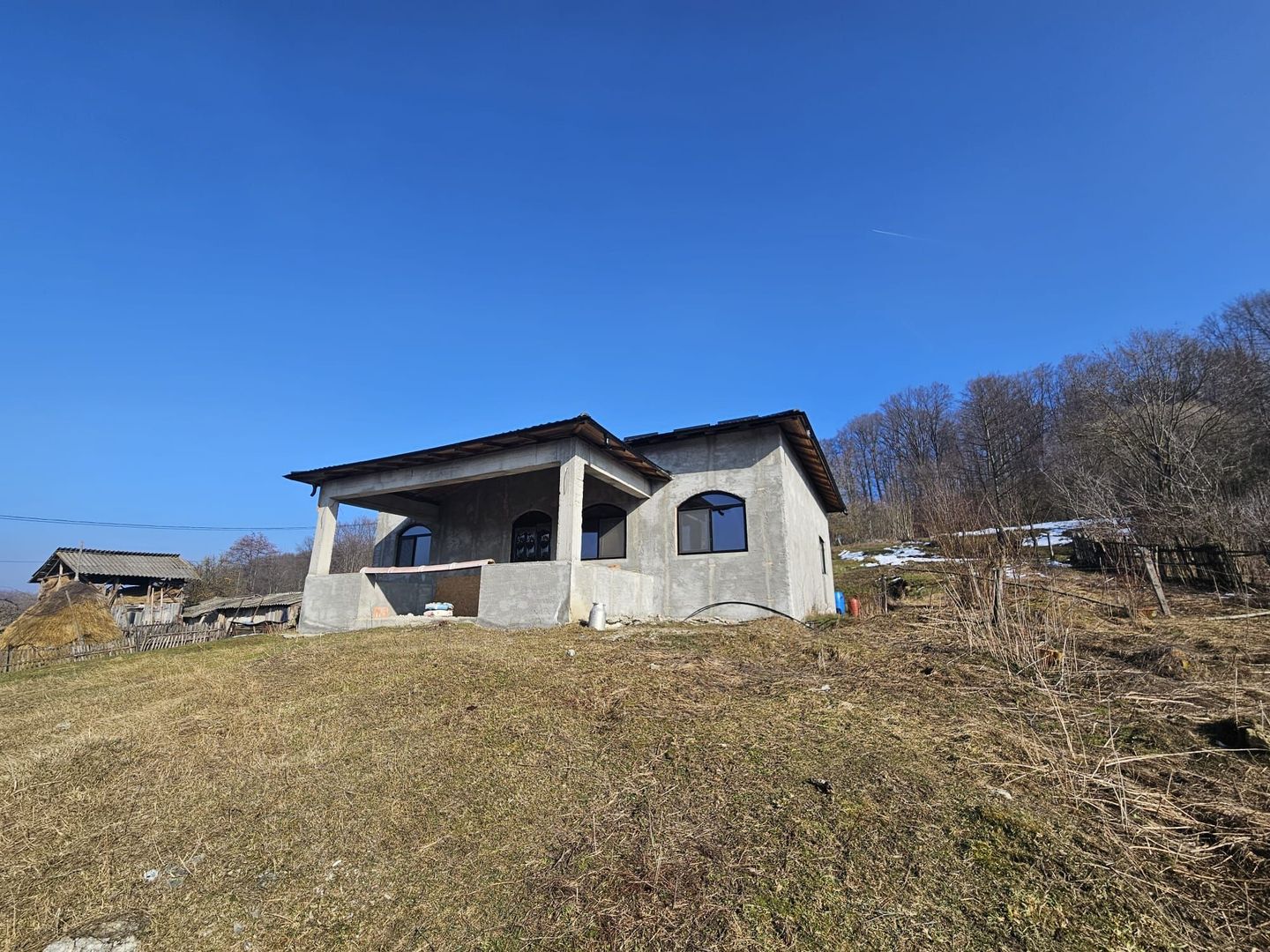 Casă pe platou, liniște și natură – Boțești, Argeș - Poză 15