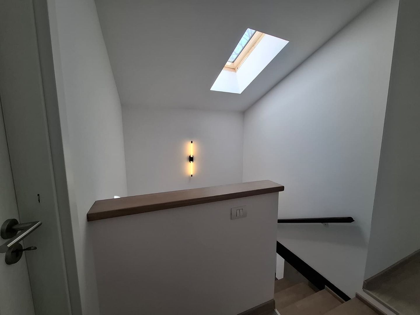 Apartament 4 Camere  in Vila , Centrala , Parcare , Totul Nou L352 - Poză 14