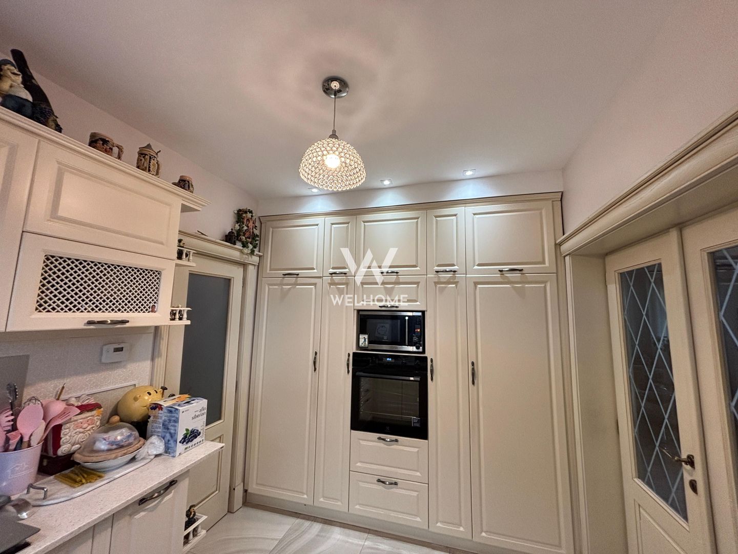 Casă amenajată de designer, garaj și pod locuibil - Șelimbăr - Poză 13