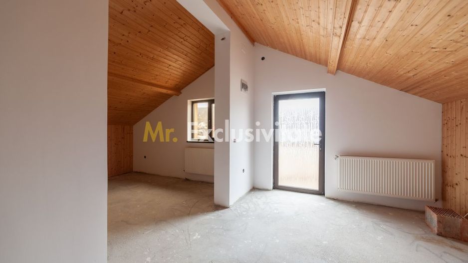 Casă spațioasă P+1+M – Izvorani, Ștefănești | Ideală pentru 2 familii! - Poză 21