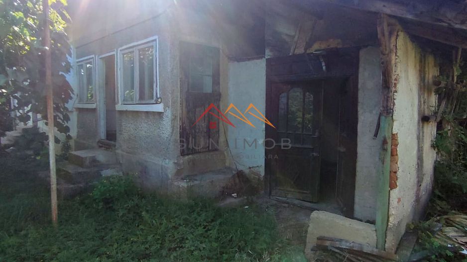 CASĂ DE VÂNZARE | 1.486 MP TEREN | URLETA - Poză 2