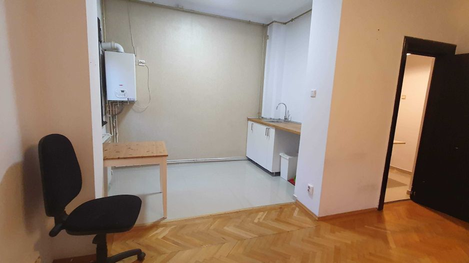 Apartament 2 camere in vila, stradal Dorobanți doua balcoane, două băi - Poză 4