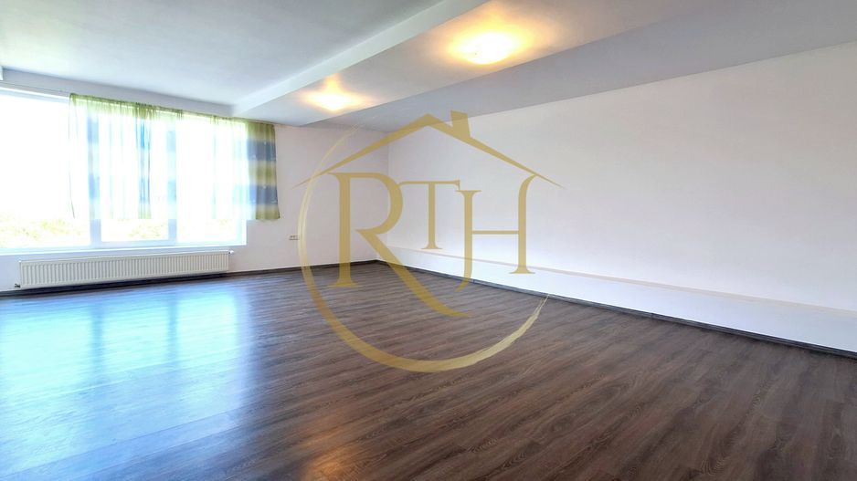 Oferim spre inchiriere, Apartament spatios, 4 camere, pentru locuit sau Firme - Poză 7