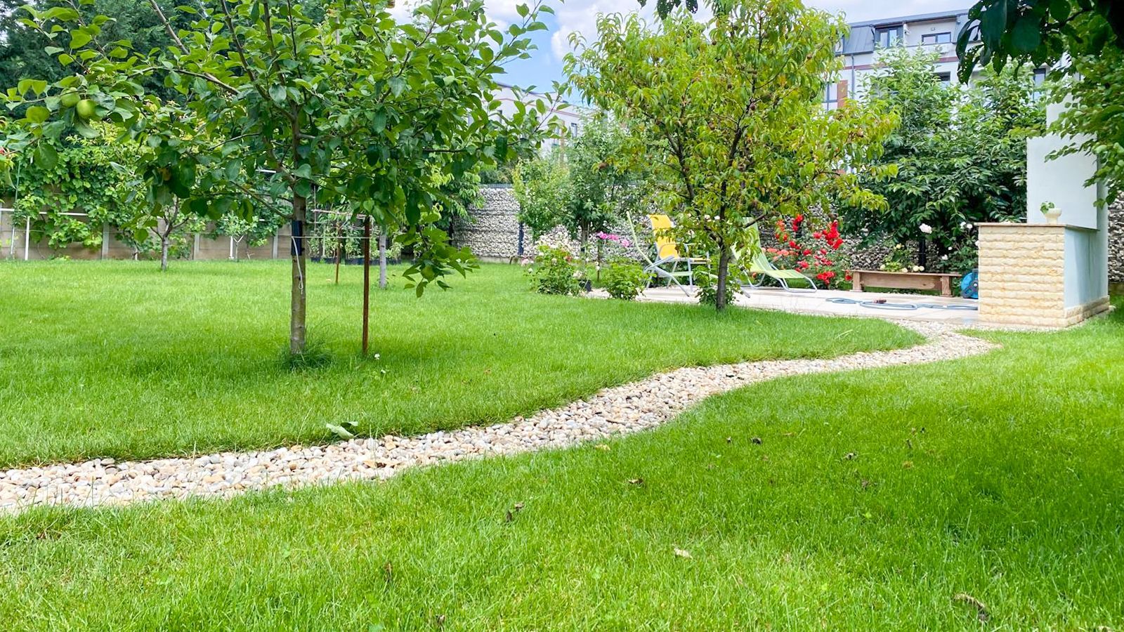 Vânzare vilă 8 camere | Grădină 500mp | 3 locuri de parcare - Poză 4