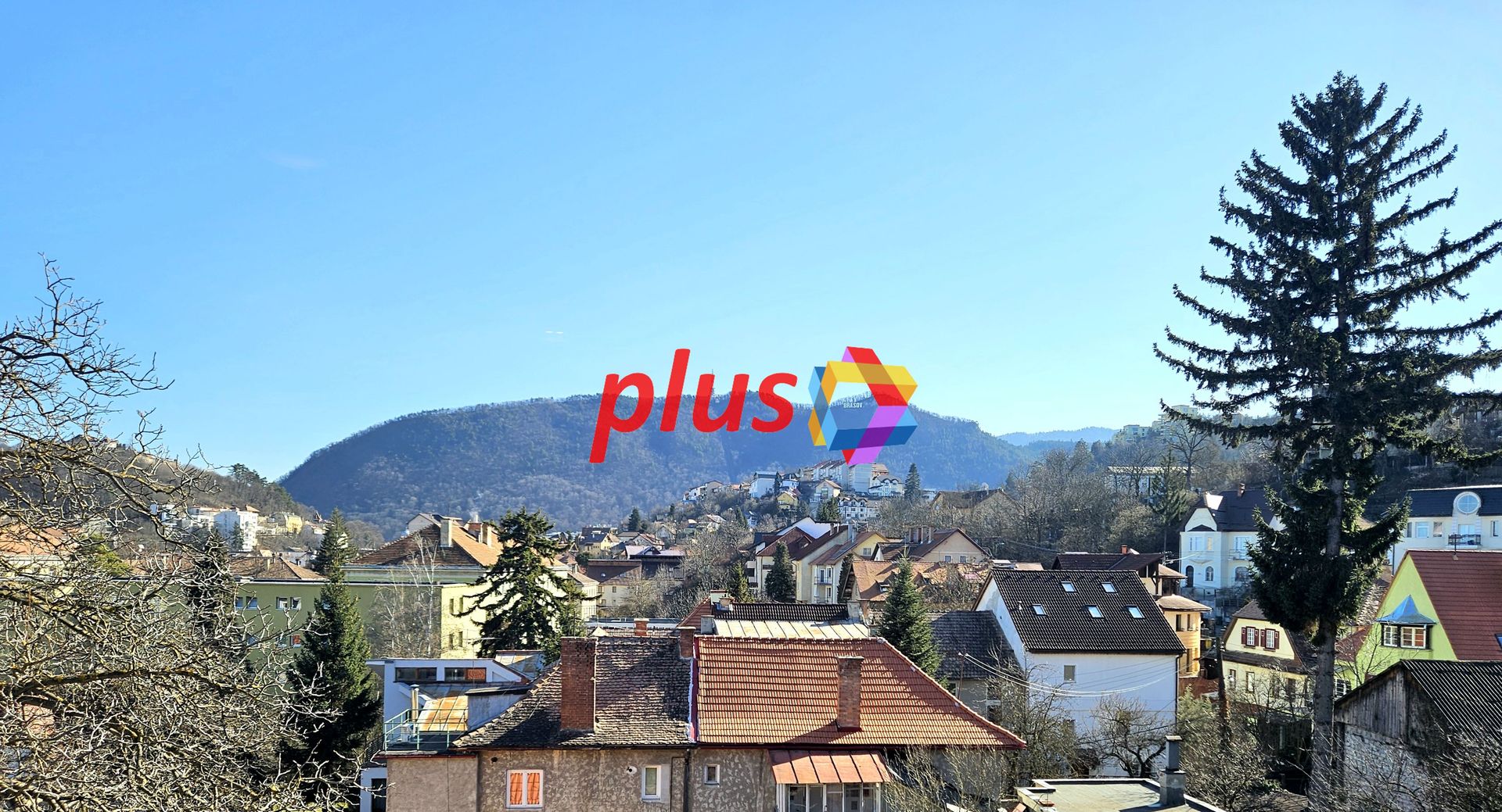 Apartament cu trei camere 130 mp în casă, zona Brasovul Vechi, vedere spre Tampa - Poză 1