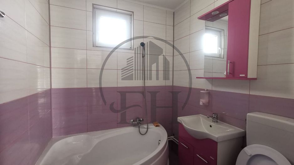 SOLD/ VANDUT Casa cu 6 camere in Valea Dacilor Constanta - Poză 9