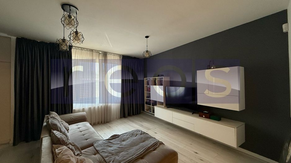 VANZARE VILA 6 CAMERE | EROII REVOLUTIEI | CURTE | 2 LOCURI DE PARCARE - Poză 2