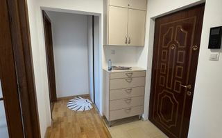 Apartament cu 3 camere, 65 mp, decomandat, zona Semicentral - Poză 10