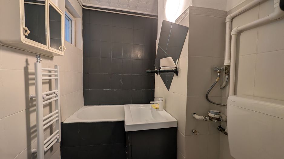 3 Camere Giulești, 60mp, Vedere Panoramică, Total de Renovat - Poză 16