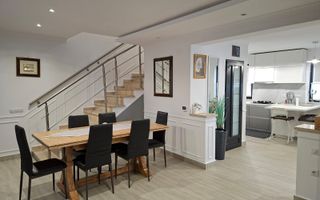 Casa individuala echipata premium cu 4 camere si 2 bai in Cristian - Poză 1