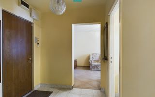 Apartament cu 3 camere, etaj intermediar - Poză 17