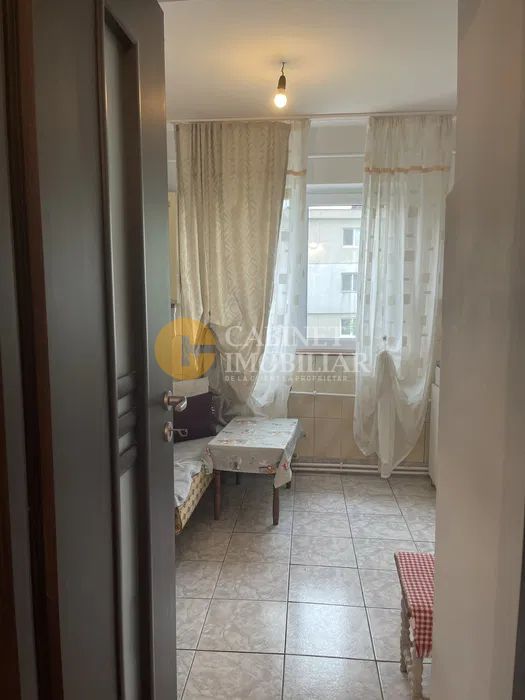 Apartament 3 Camere - 70 mp - Etaj intermediar -  Zona Alexandru Cel Bun - Poză 5