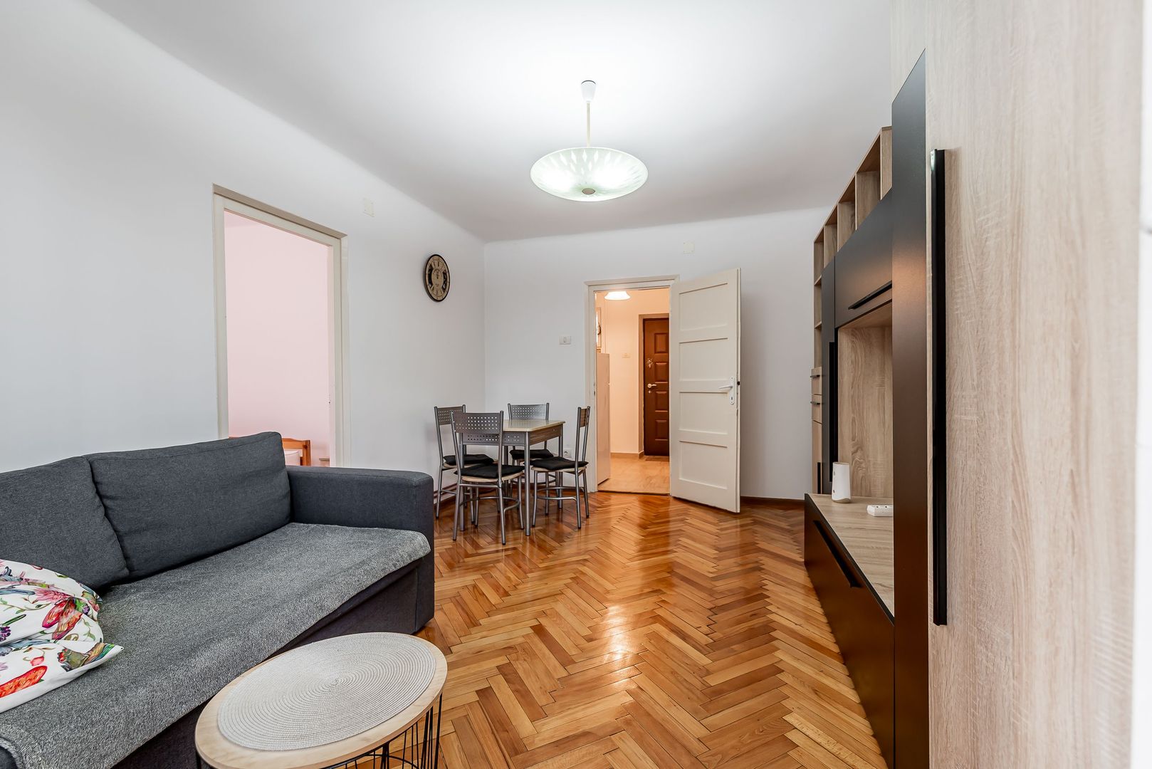 Câștigi o oră pe zi! Apartament cu 2 camere ultracentral, etaj 2 - Poză 6