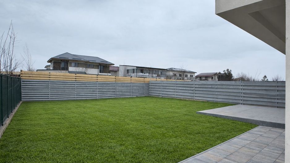 Individuala 23 august TOATE UTILITATILE, curte 350m2 - Poză 1