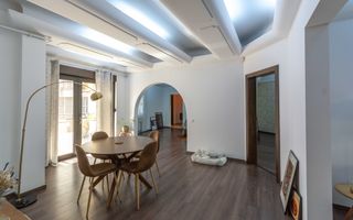 Arcul de Triumf, Kiseleff, Maresal Averescu,ap. 4 camere,bloc Art Deco - Poză 2