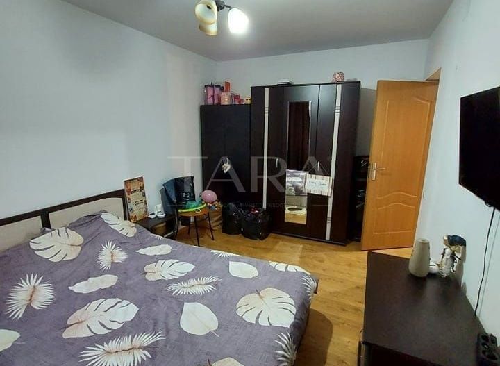 Apartament cu 3 camere și 2 locuri de parcare, zona Florilor. - Poză 6