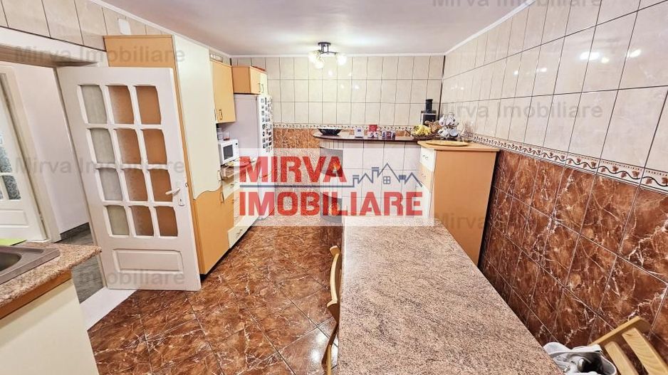 Vanzare vila 6 camere + spatiu comercial, mobilata si utilata, in Blejoi - Poză 16