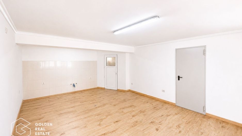 Spatiu pretabil salon infrumusetare, cabinet, 8 camere, Boul Rosu, 200mp - Poză 11