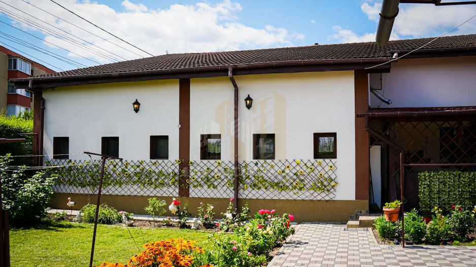 Casa individuala 2 unitati - Poză 2