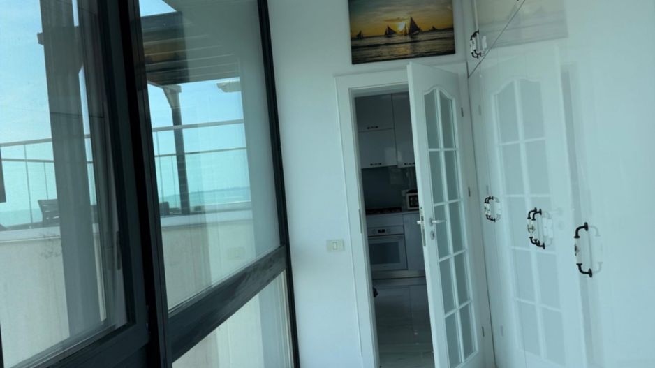 Penthouse Mamaia + 2 terase + curte 3 locuri de parcare - Poză 16
