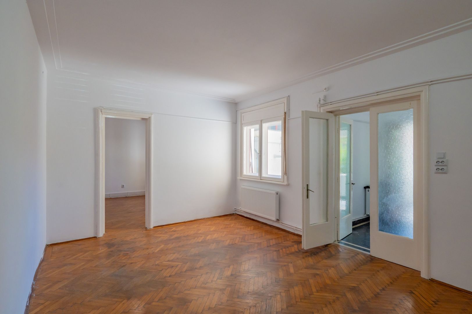 Raritate | Casa Căsătoriilor | Apartament în vilă, curte, 2 garaje! - Poză 11