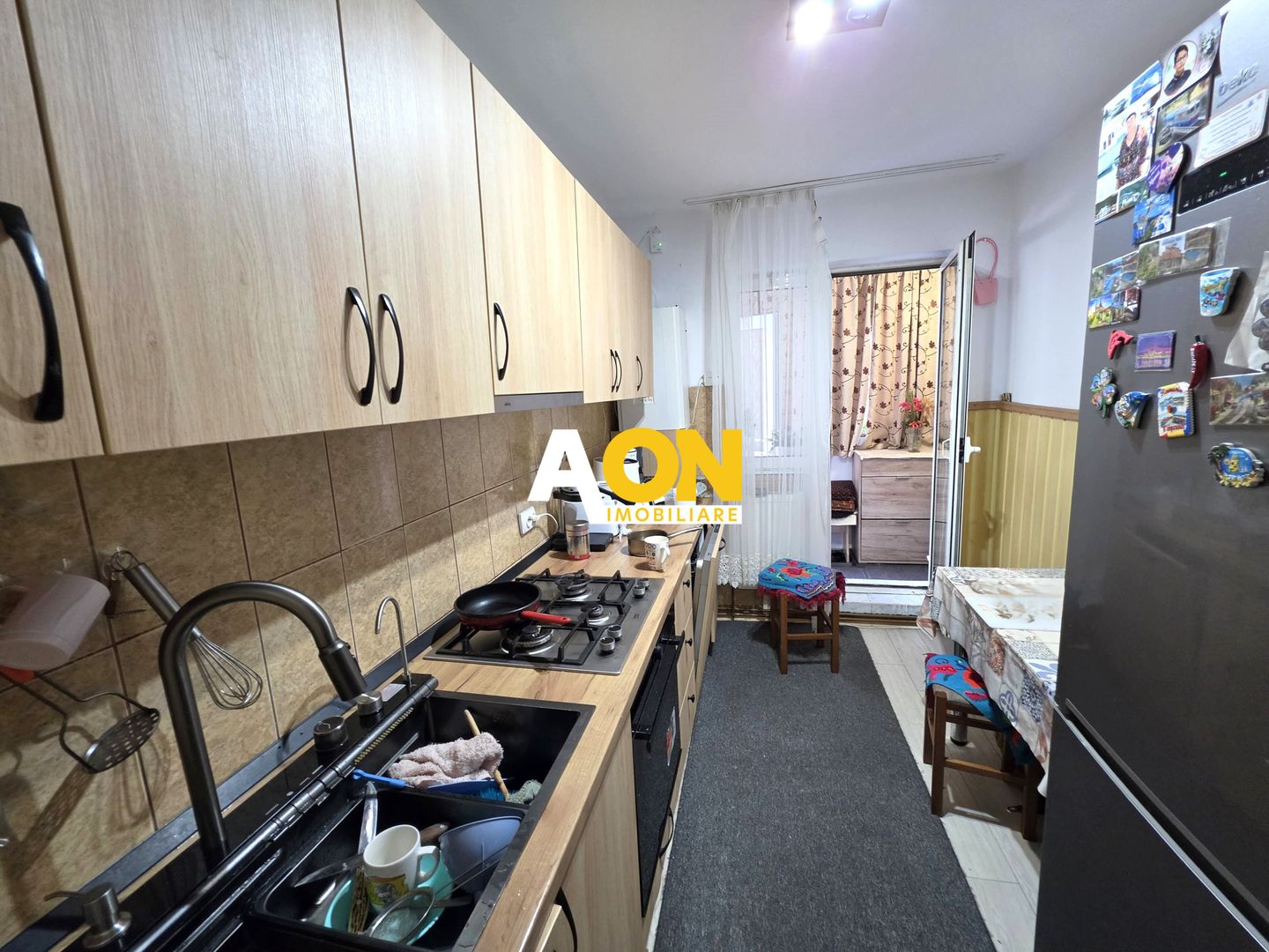 Apartament cu 3 camere, parter, boxă, acces curte, Cetate, zona Closca - Poză 4
