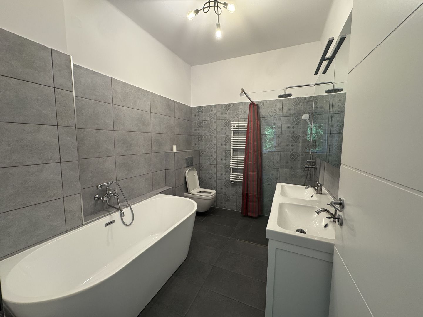 Apartament cu vedere spre Tâmpa, liniște și natură, în Centrul Istoric al Brașov - Poză 11