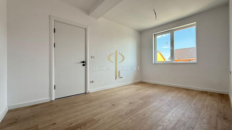 Apartament 3 camere- 83 mp utili+terasa+loc parcare - Poză 2