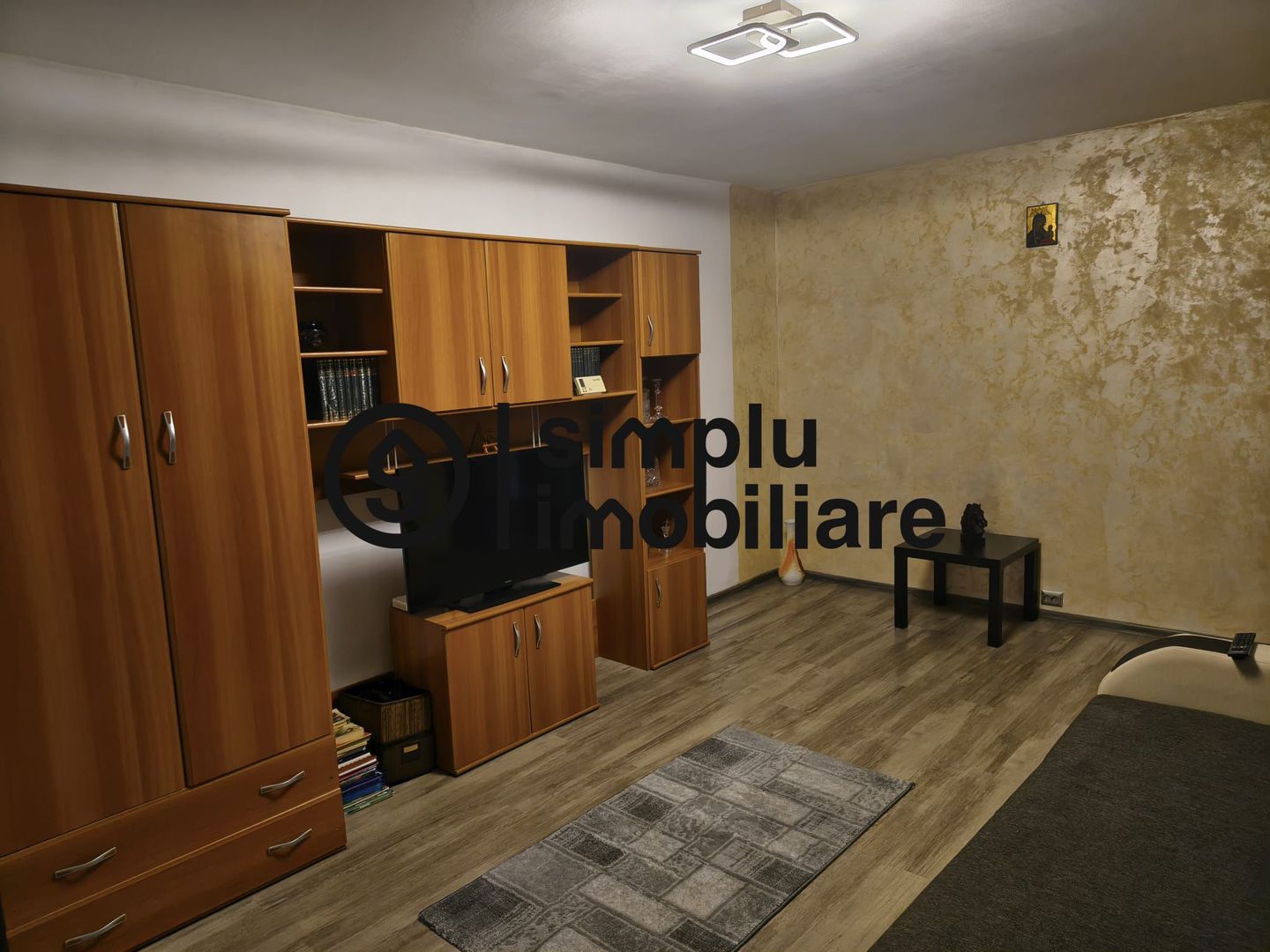 2 decomandate, centrala termica, Ciuperca - 420 Euro - Poză 1