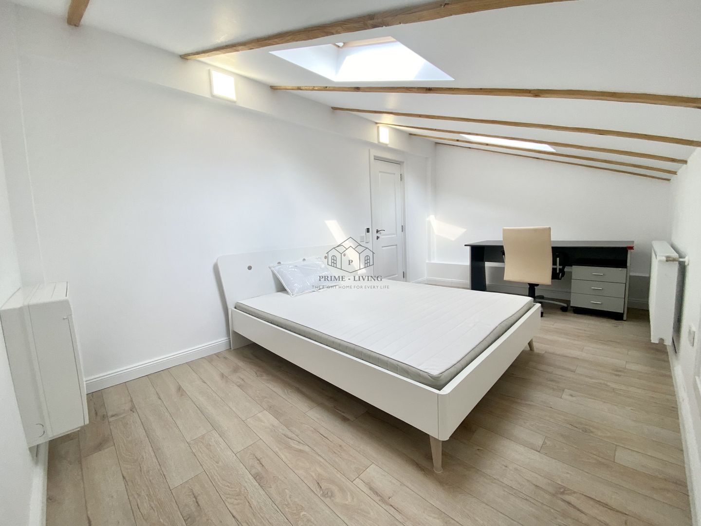 VILA SPATIOASA CU 5 CAMERE LA INCHIRIERE IN COMPLEX REZIDENTIAL - Poză 16